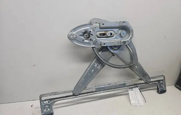 Ford Focus C-MAX Front door manual window regulator 