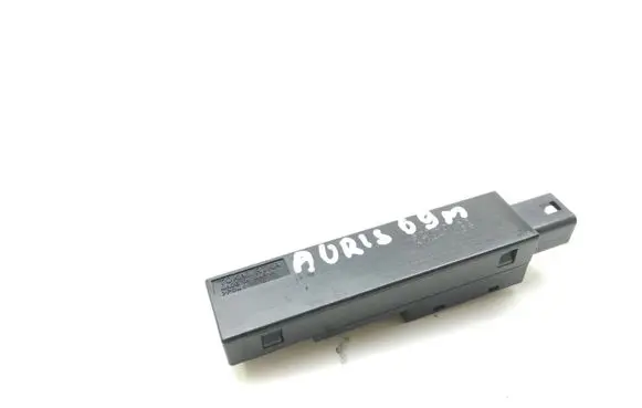 Toyota Auris 150 Aerial antenna amplifier K741185