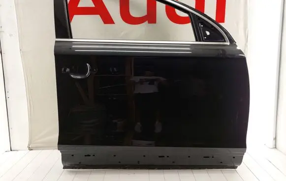 Audi Q7 4L Front door