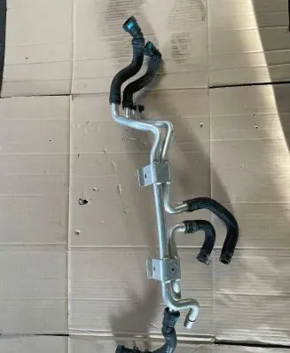 Land Rover Range Rover Sport L494 Engine coolant pipe/hose JPLA-8D282-AC