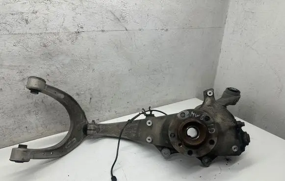 BMW 6 F06 Gran coupe Front wheel hub spindle knuckle 