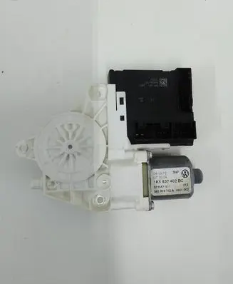 Volkswagen Golf VI Front door window regulator motor 1K5837402BC 561959702A 973567511