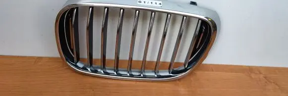 BMW 7 G11 G12 Front bumper upper radiator grill 51137357011