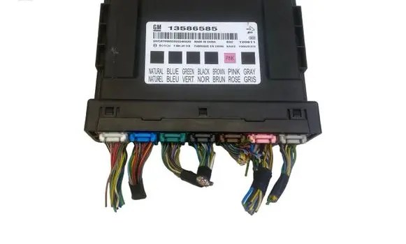Opel Mokka Comfort/convenience module 13586585 F00HJ01010