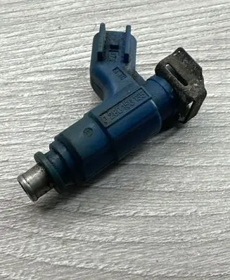 Chrysler Pacifica Fuel injector 04861615AA 0280156135