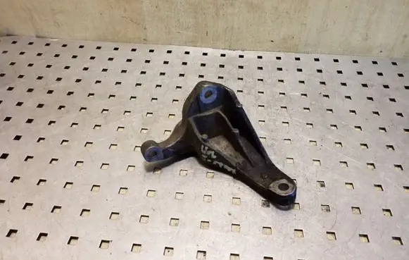 Ford Focus Gearbox mounting bracket 3M516P093AE
