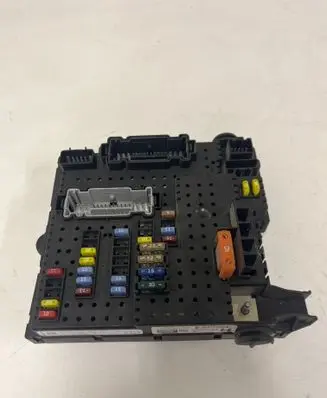 Volvo S60 Fuse module 28080156 07W085 30786646