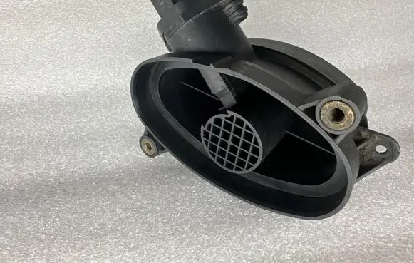 BMW 5 E39 Mass air flow meter 0928400468 7787076 1362