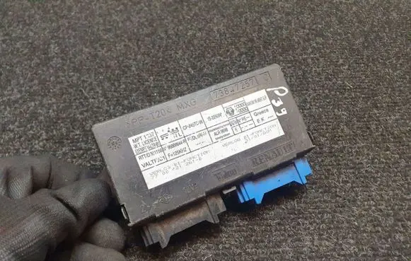 Renault Espace III Comfort/convenience module 73847257C