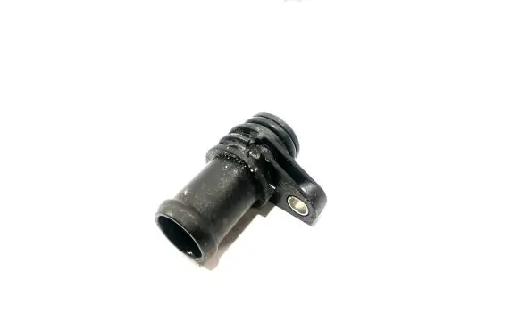 Porsche Cayenne (9Y0 9Y3) Engine coolant pipe/hose 06M121089F