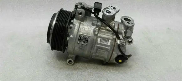 Mercedes-Benz E W238 Air conditioning (A/C) compressor (pump) A0008303500