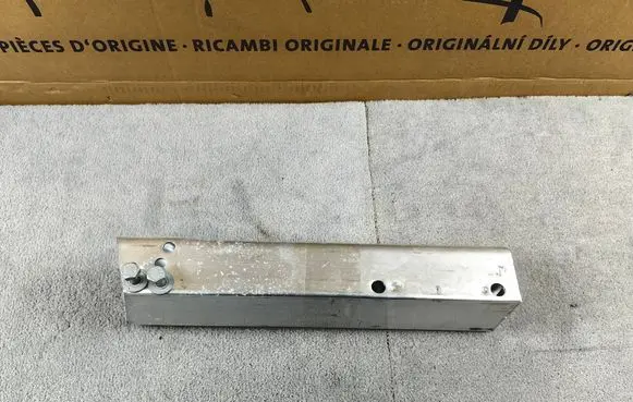 Audi A5 8T 8F Other exterior part 8K0807331B 03043775
