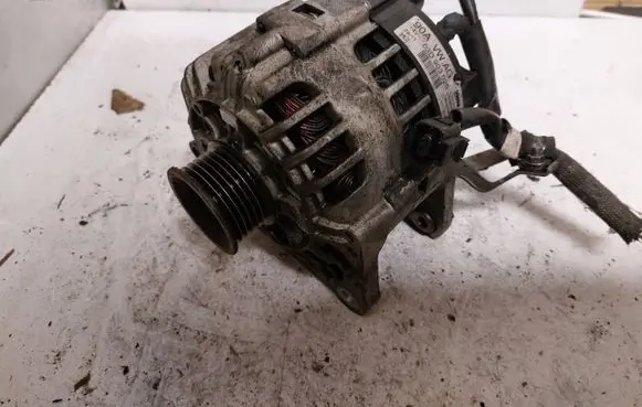 Volkswagen Polo V 6R Generator/alternator 03D903025J