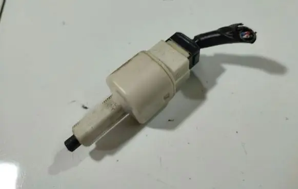Toyota Auris 150 Brake pedal sensor switch