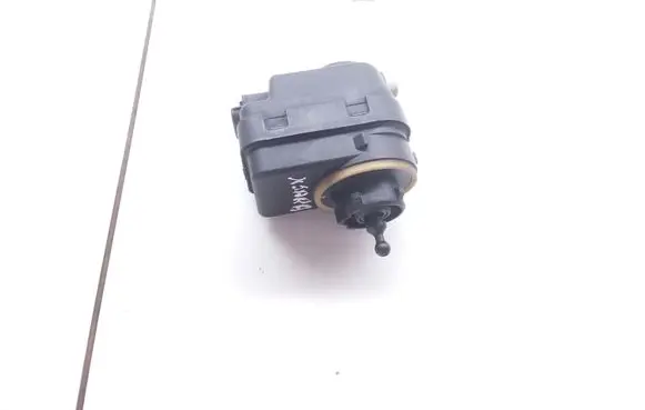 Citroen Xsara Picasso Headlight level adjustment motor 