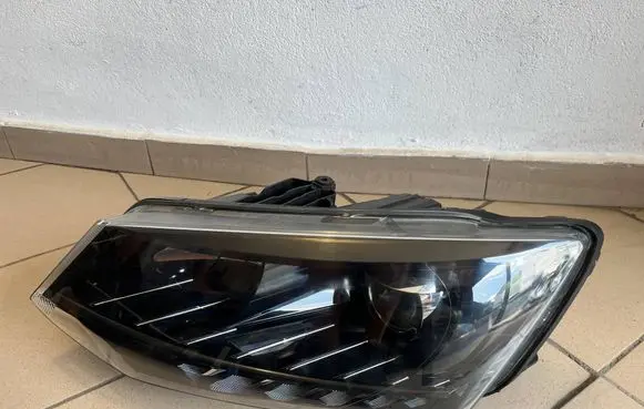 Skoda Fabia Mk3 (NJ) Headlight/headlamp 6V1941015B