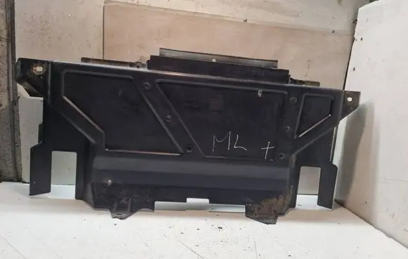 Mercedes-Benz ML W163 Engine splash shield/under tray A1635200823 ZGS005