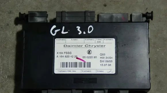 Mercedes-Benz R W251 Seat control module GL164