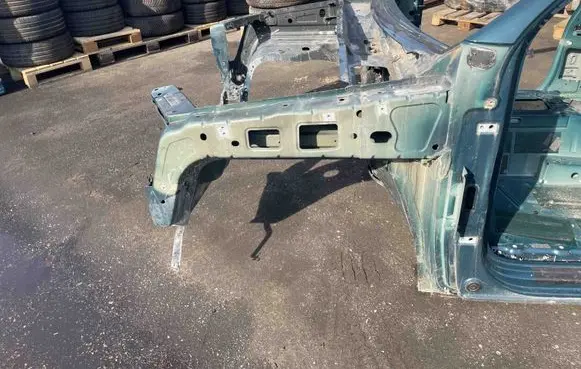 Volkswagen Amarok Front quarter panel 