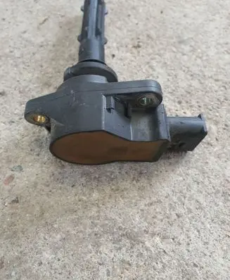 Mercedes-Benz S W221 High voltage ignition coil A0001502780 19005267