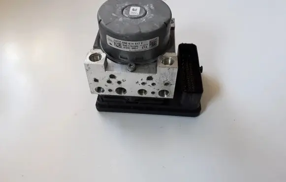 Audi TT TTS RS Mk3 8S ABS Pump 8S0614517F