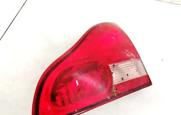 Toyota Avensis Verso Tailgate rear/tail lights