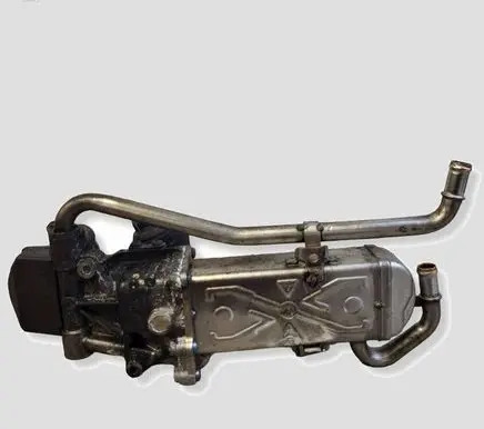 Volkswagen Polo V 6R EGR valve 03P131512E