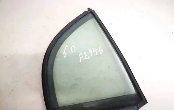 Honda Civic Rear vent window glass 