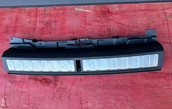 BMW X6 G06 Centre console side trim rear 7470942