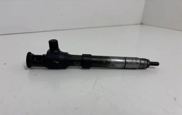 Peugeot 308 Fuel injector 9674984080 28388960