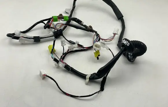 Toyota Prius xw60 Front door wiring loom 8215147850