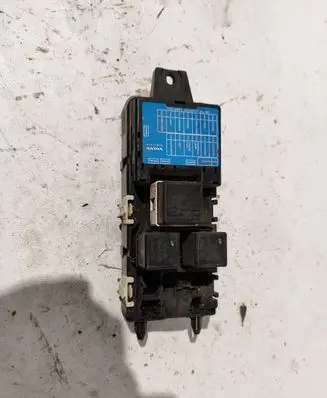 Volvo S40, V40 Fuse module 91040806