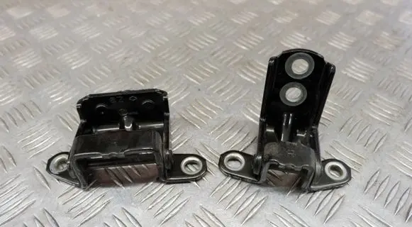 Nissan X-Trail T32 Rear door hinge set 