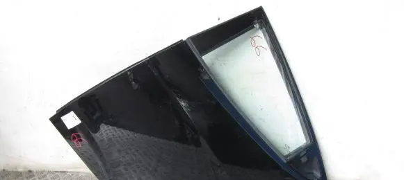 Hyundai Veloster Rear door