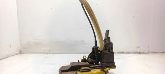 Volvo V70 Rear door lock 
