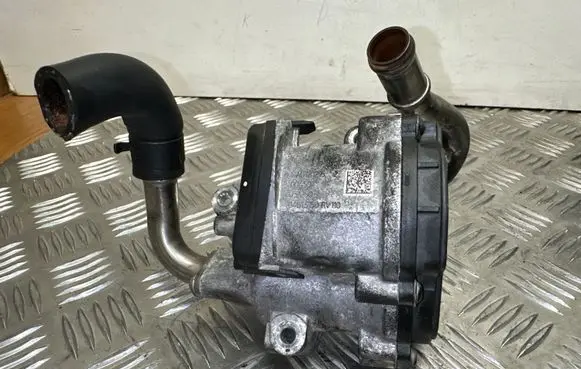 Volkswagen PASSAT B8 EGR valve 12863701