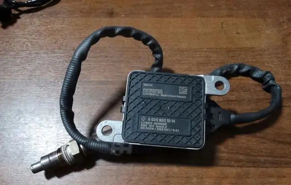 Mercedes-Benz Vito Viano W638 Lambda probe sensor A0009051014