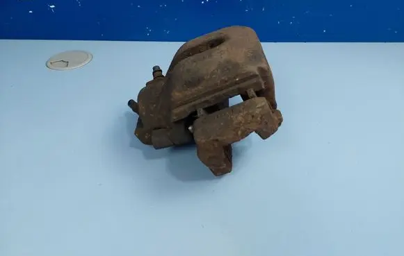 BMW X5 E53 Front brake caliper 6773132
