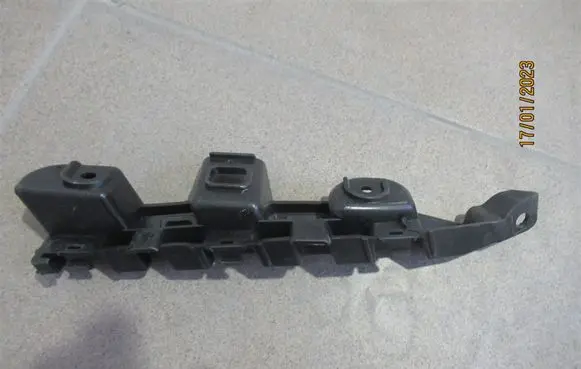 Volkswagen PASSAT B7 Front bumper mounting bracket 95D10715 3AA807183