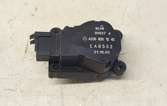 Mercedes-Benz CLK A209 C209 Air flap motor/actuator B6627 EAB502 A2308201242