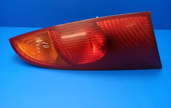 Ford Focus Rear/tail lights XS4113404AL 0374D