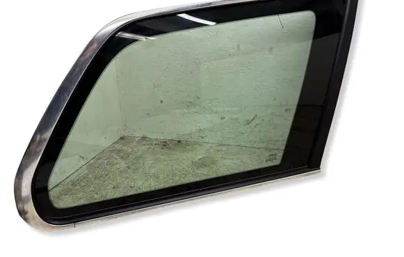 Volvo XC90 Rear side window 08620552
