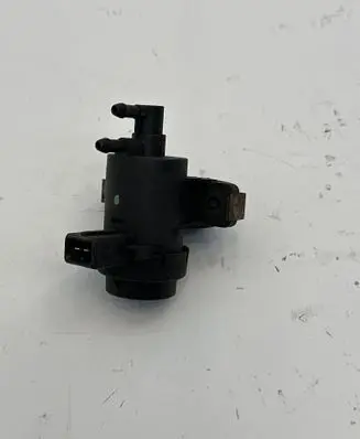 Opel Vivaro Turbo solenoid valve 7700113071