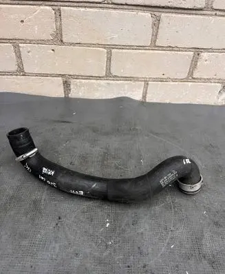 Mercedes-Benz E W211 Engine coolant pipe/hose A2115011182