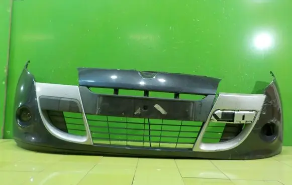 Renault Megane III Front bumper PRZOD XP12
