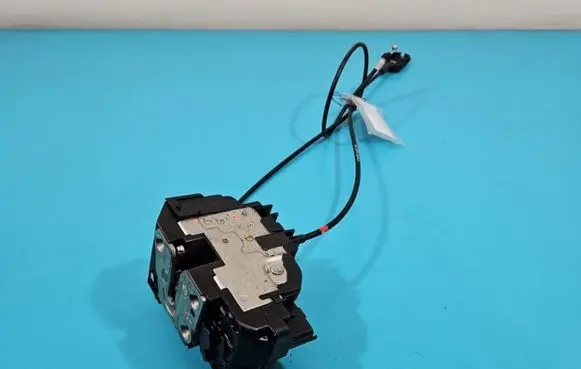 Nissan Note (E11) Front door lock IMPRK1415005