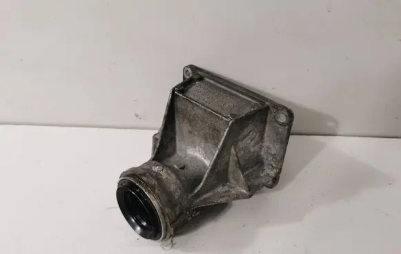 BMW 3 F30 F35 F31 Driveshaft support bearing bracket 7601996