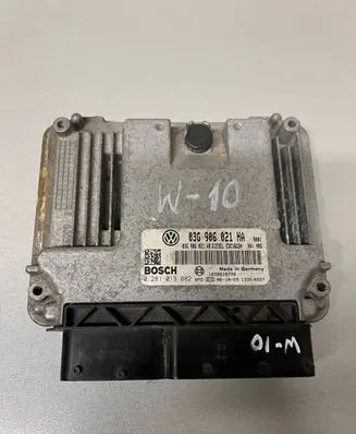 Volkswagen Golf V Engine control unit/module 03G906021HA 0281013682