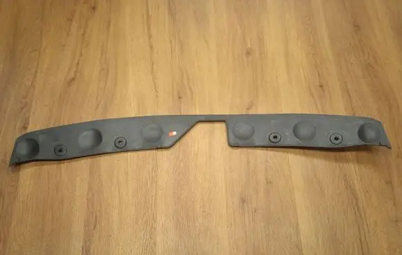 Rear bumper trim bar molding