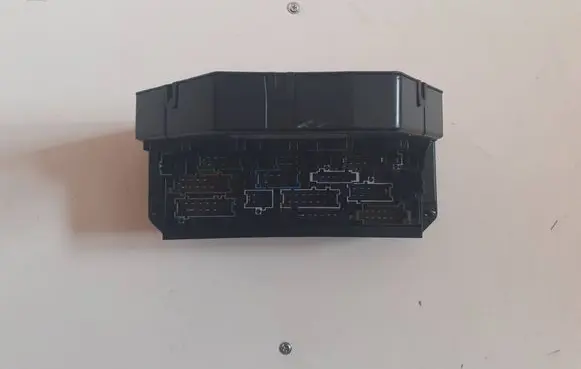 Mercedes-Benz C W204 SAM control unit A2129003414